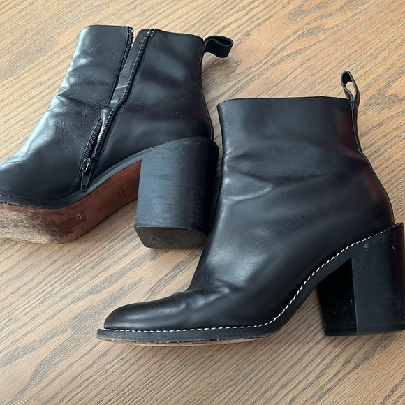 Givenchy Paris Booties Size 9 Black Leather Chains - Picture 6 of 13